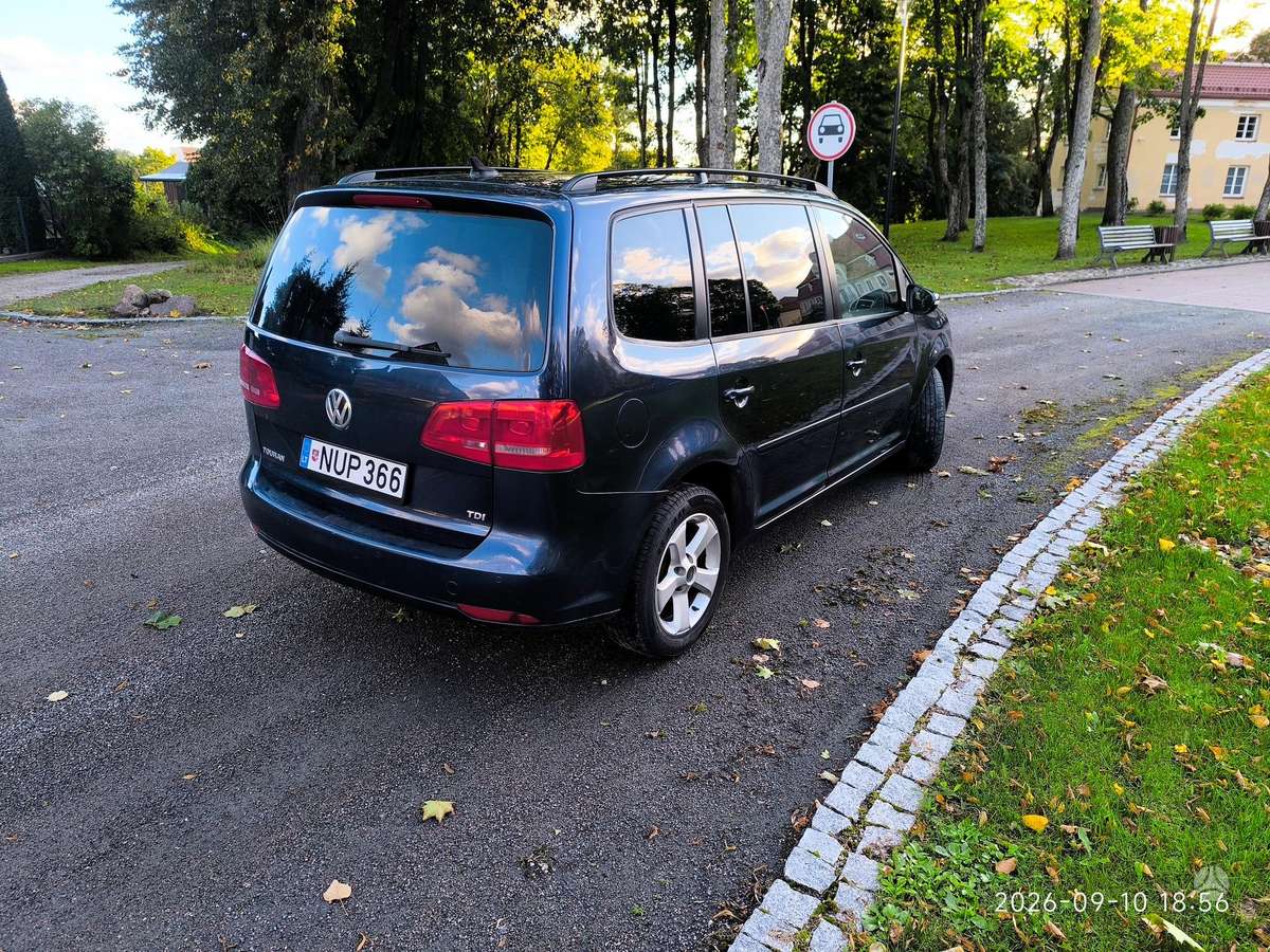 Volkswagen Touran 2011 — photo 5