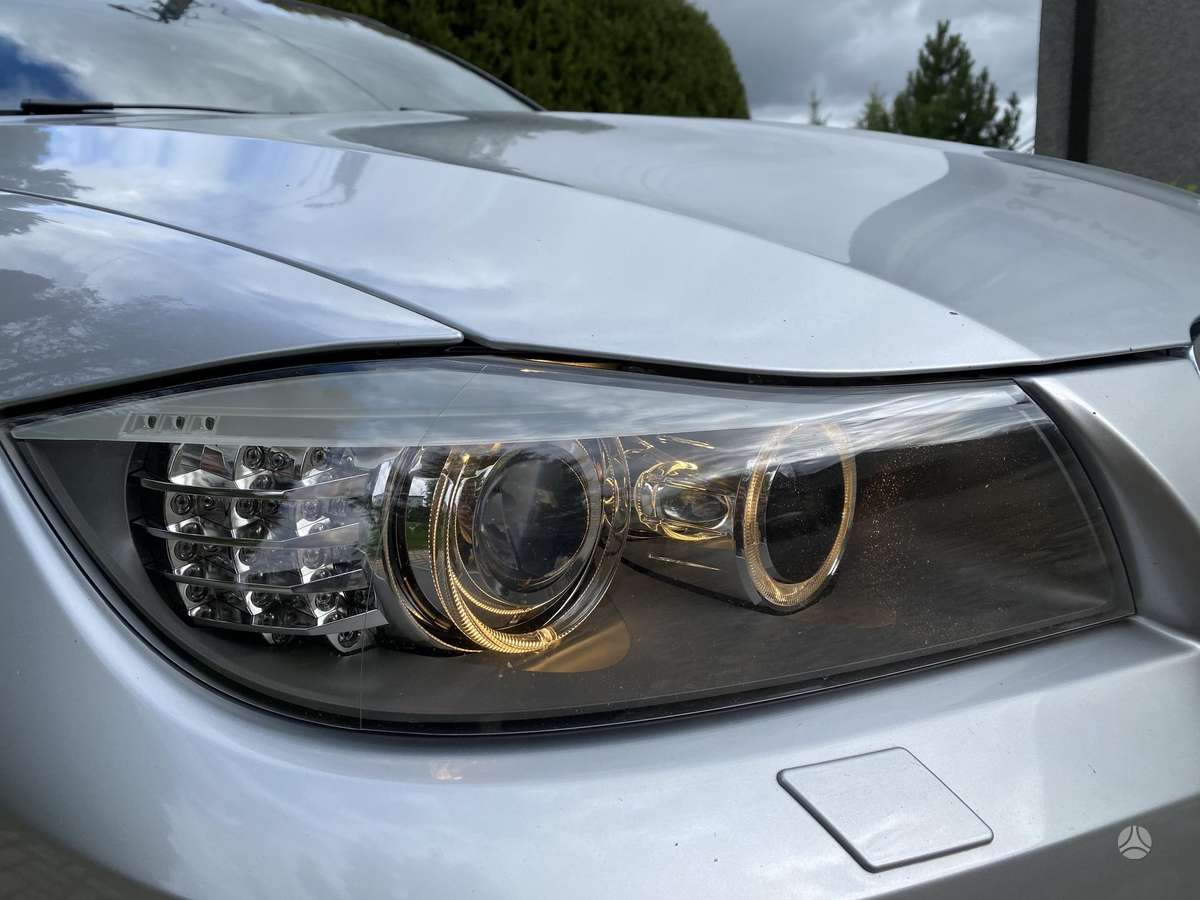 BMW 320 2010 — photo 6