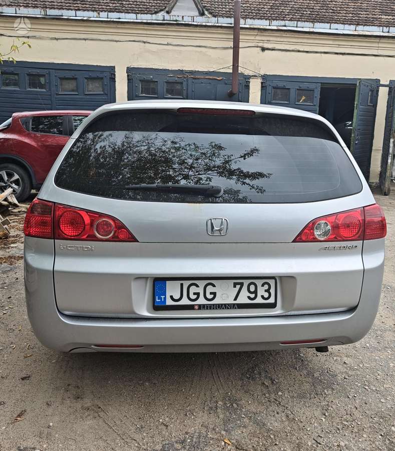 Honda Accord 2005 — двигун 2204 cm³, 140 HP (103kW)