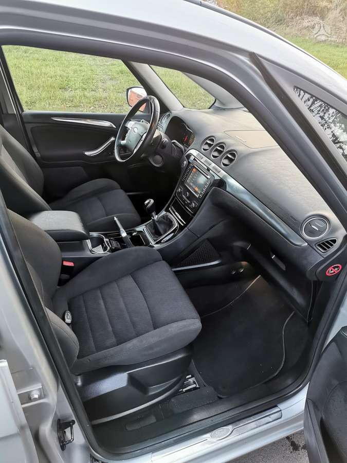 Ford Galaxy 2012 — фото 14