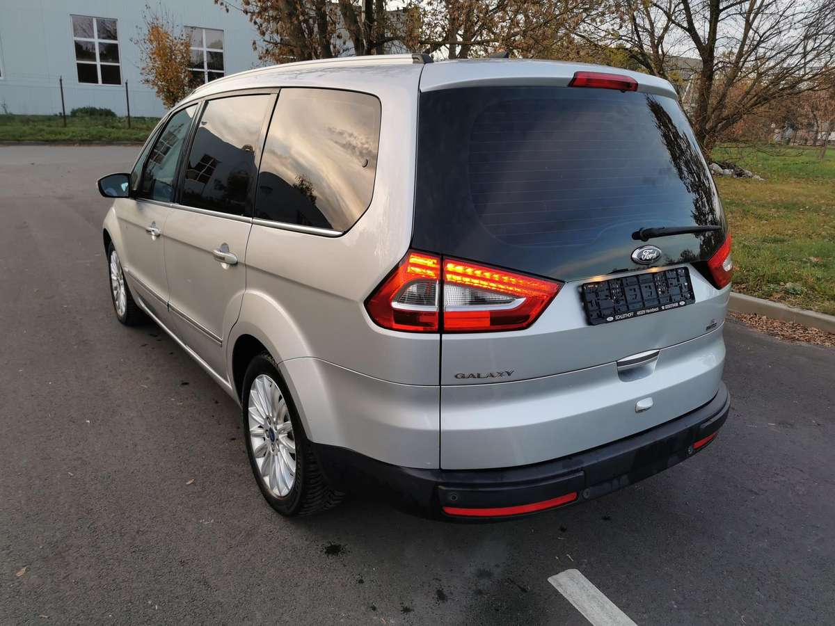 Ford Galaxy 2012 — фото 9