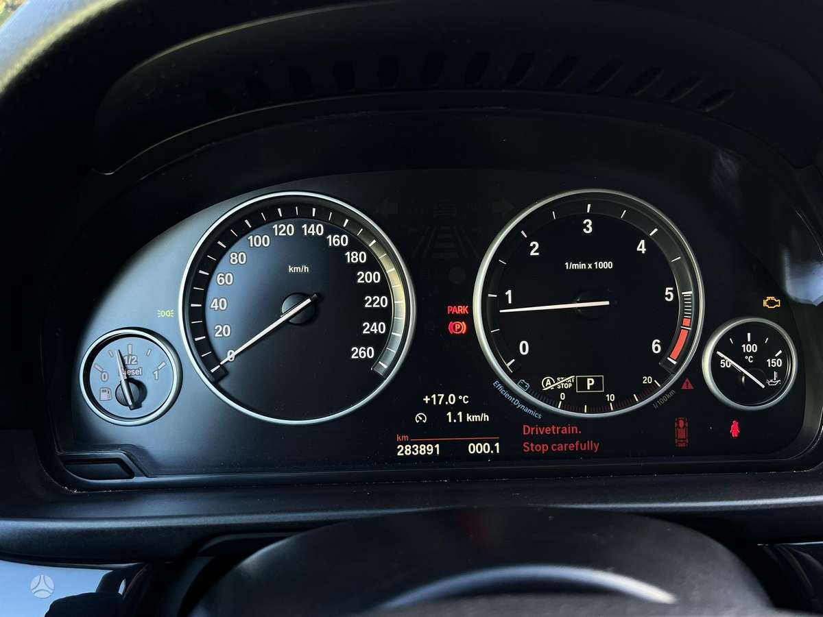 BMW 520 2015 — photo 11