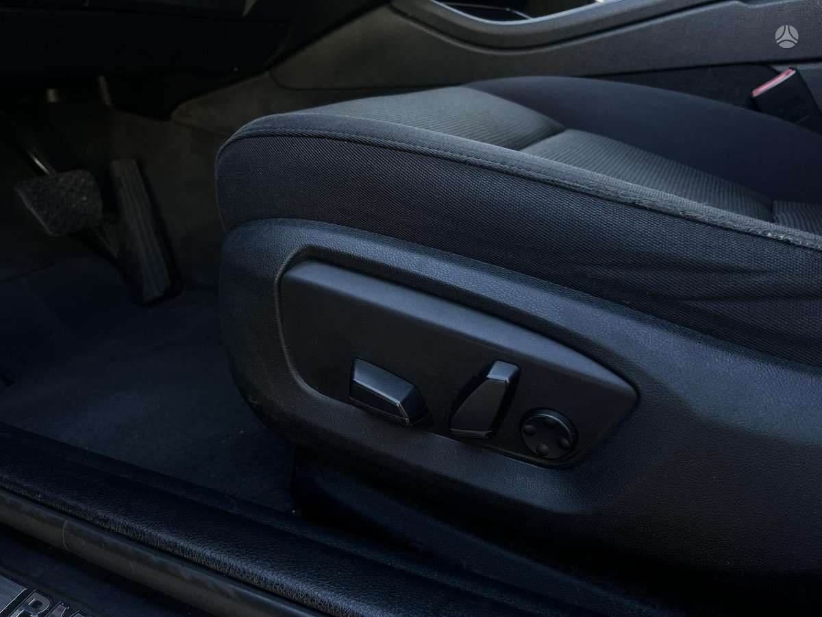 BMW 520 2015 — photo 16