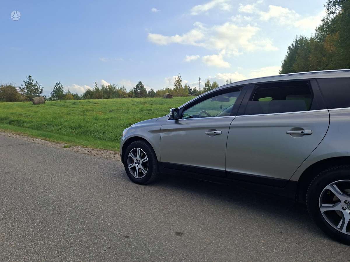 Volvo XC60 2010 — engine 1984 cm³, 163 HP (120kW)