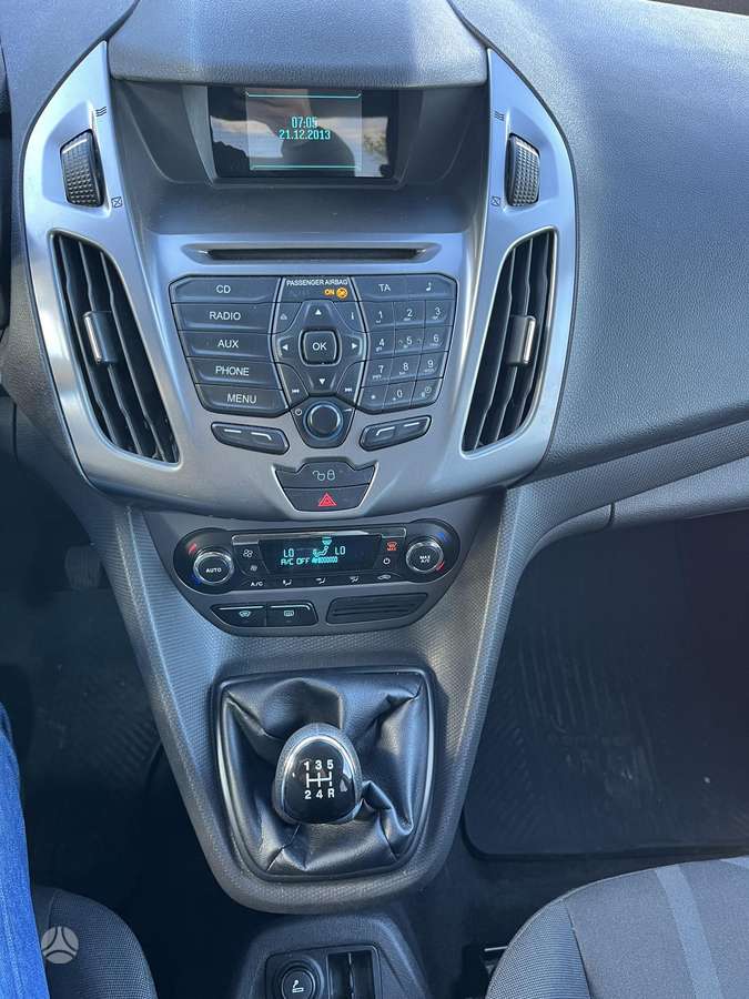 Ford Tourneo 2014 — photo 21