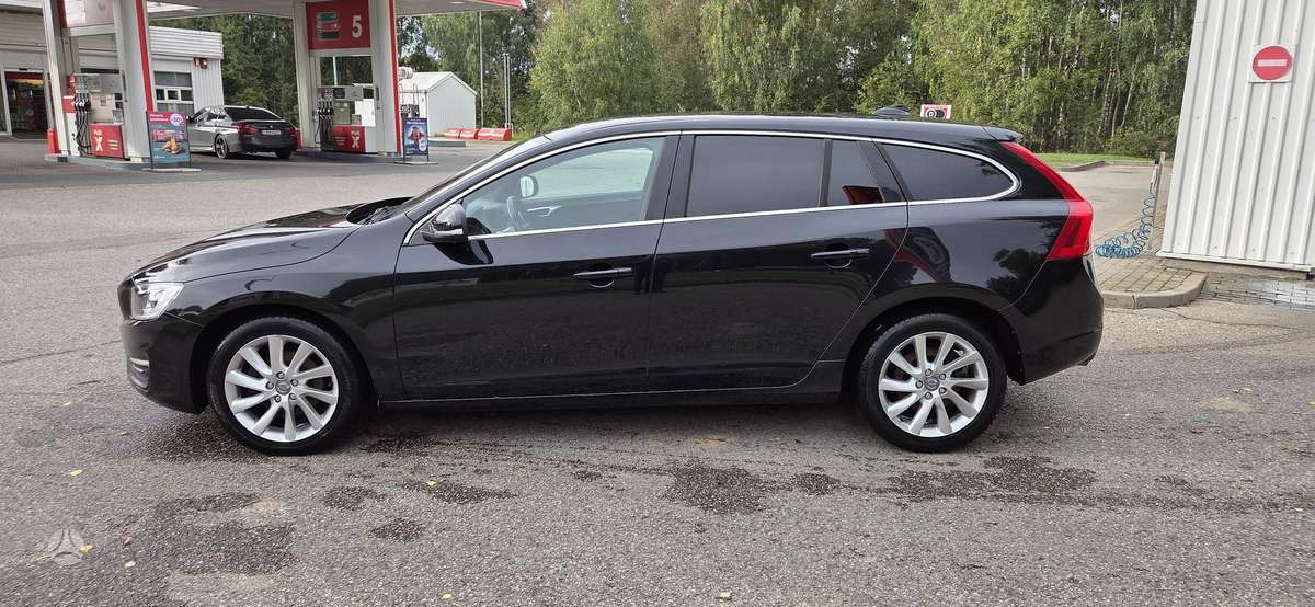 Volvo V60 2013 — photo 6