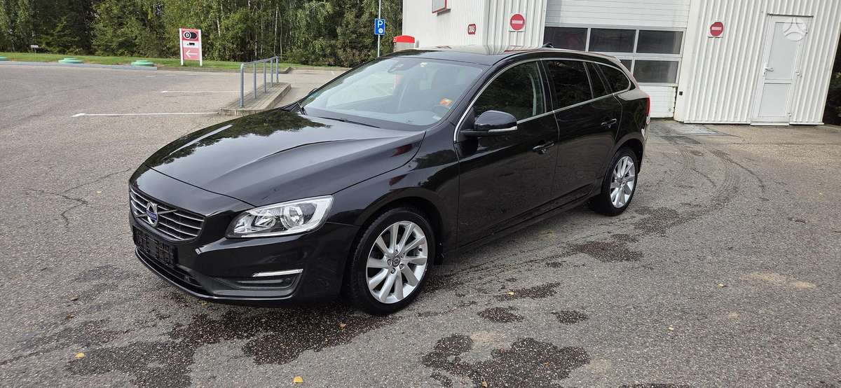 Volvo V60 2013 — photo 7