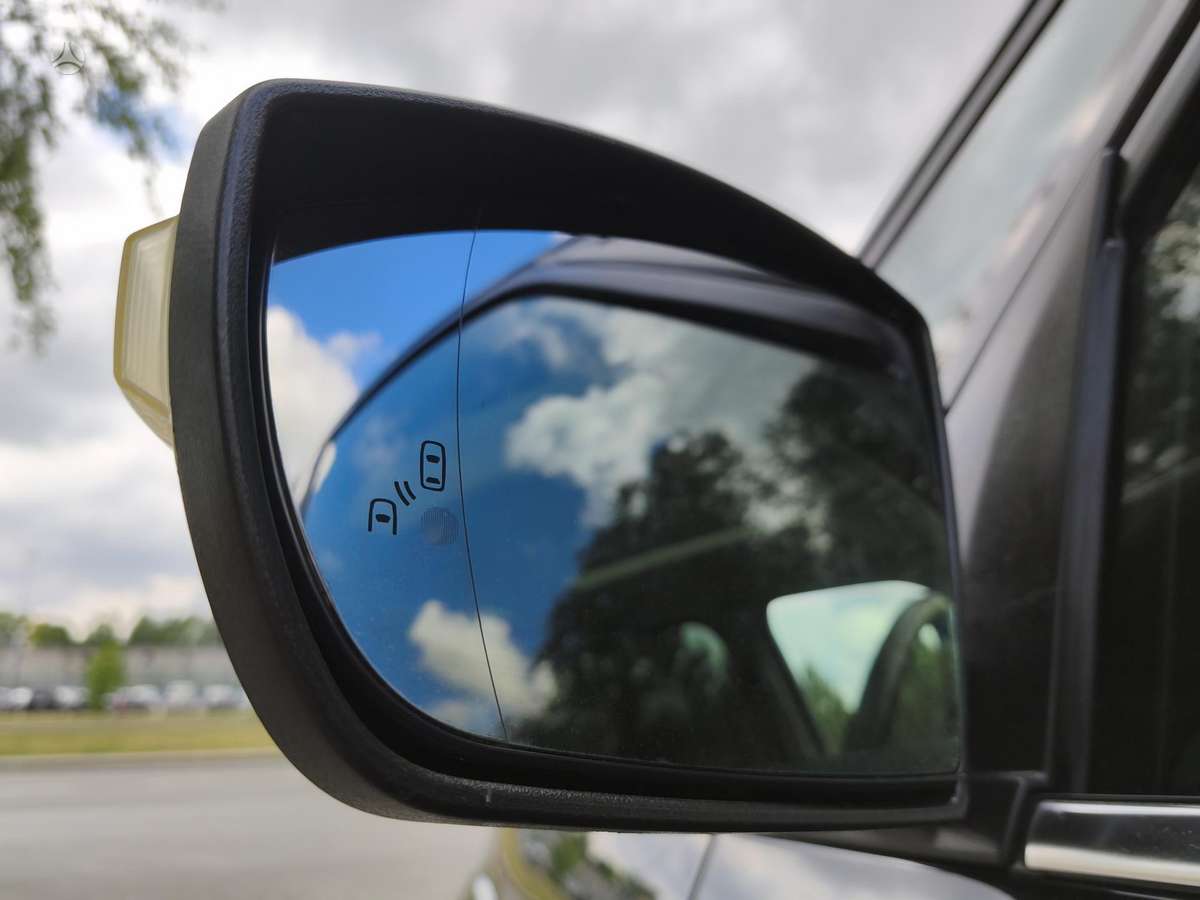 Ford Galaxy 2011 — photo 10