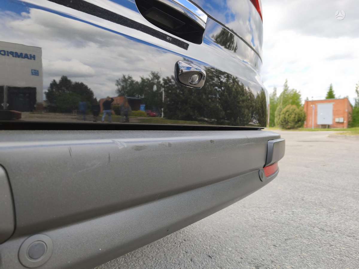 Ford Galaxy 2011 — photo 11