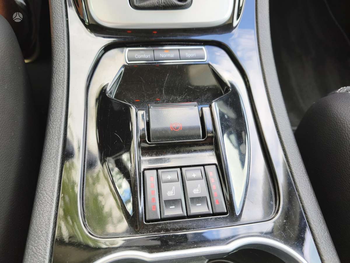 Ford Galaxy 2011 — photo 19