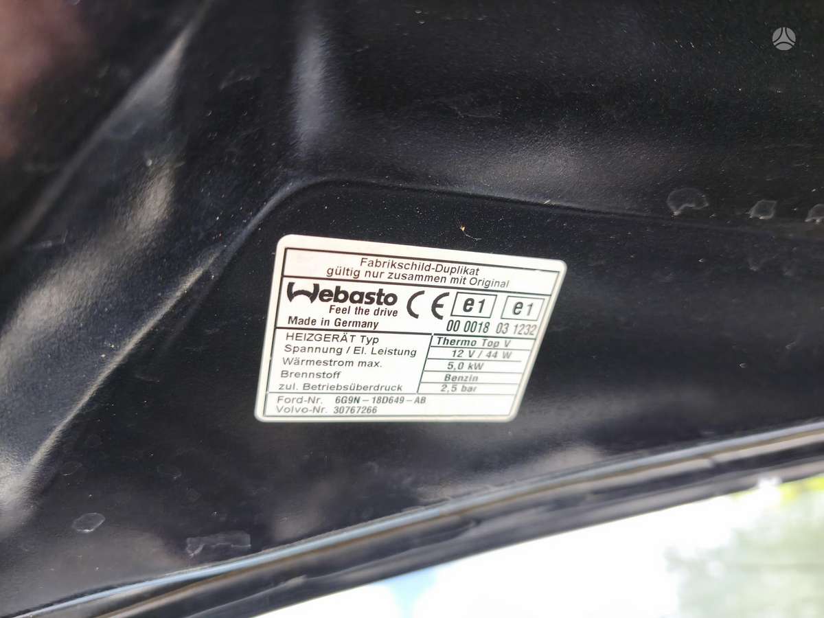 Ford Galaxy 2011 — photo 23