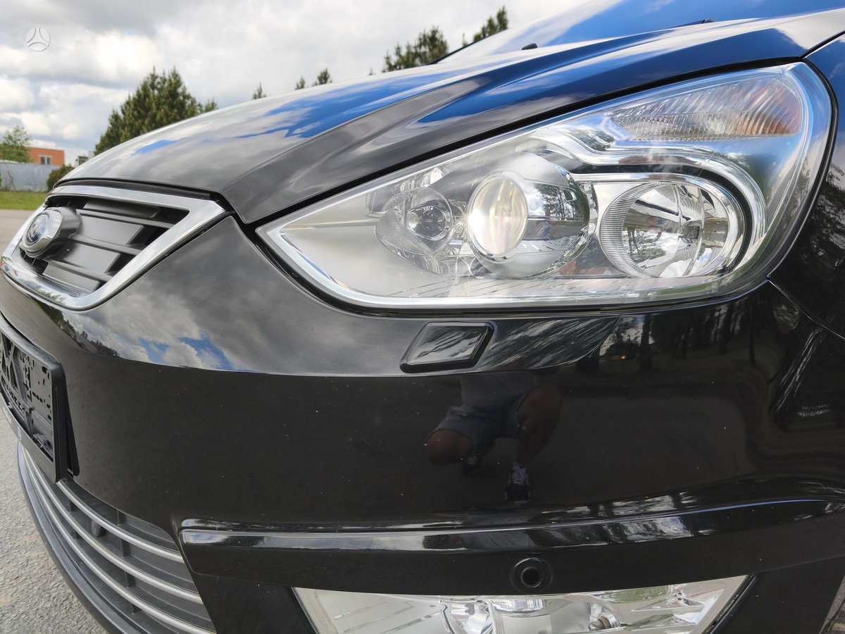 Ford Galaxy 2011 — photo 8