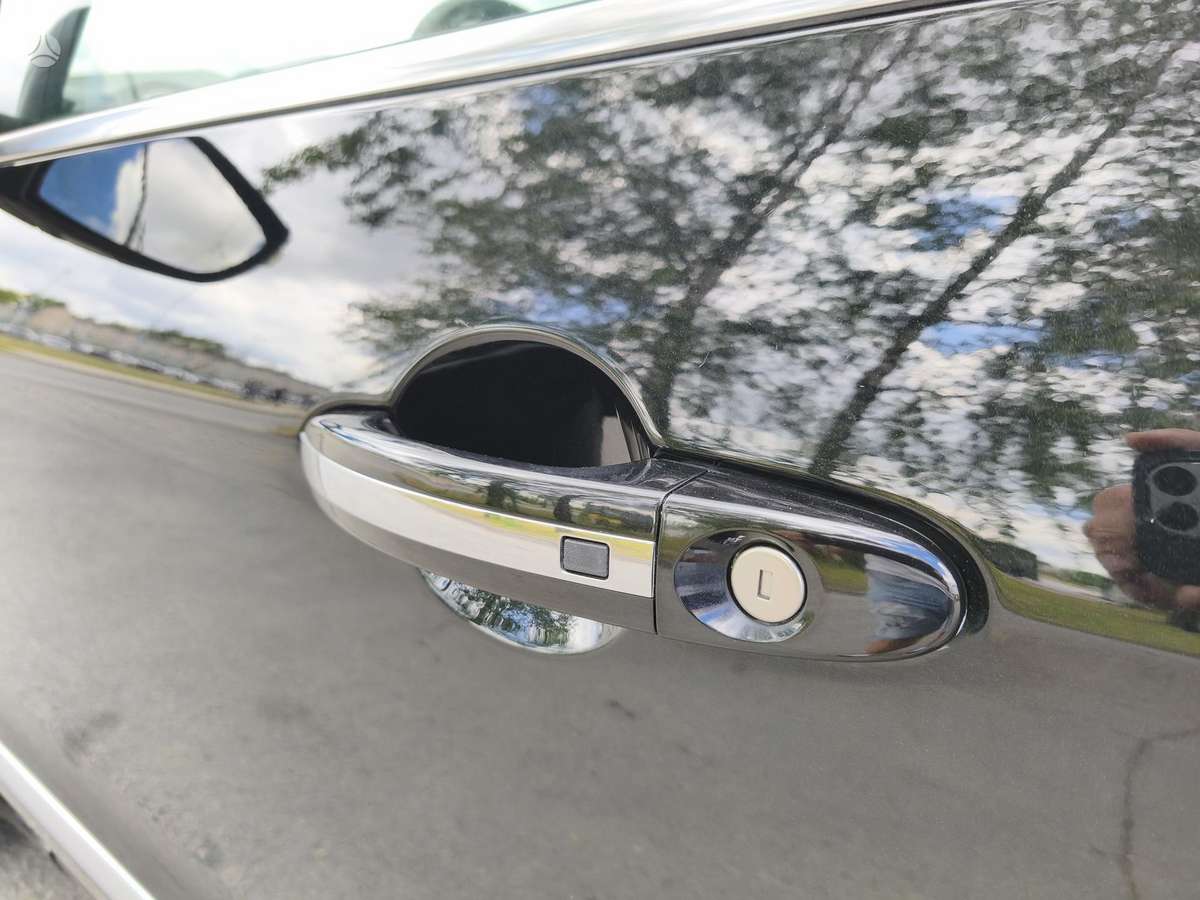 Ford Galaxy 2011 — photo 9