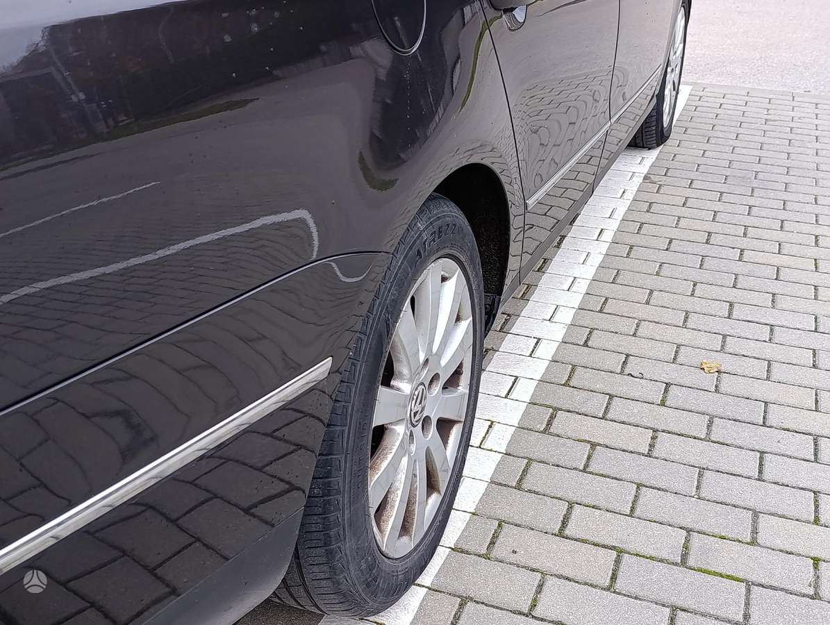 Volkswagen Passat 2009 — photo 15