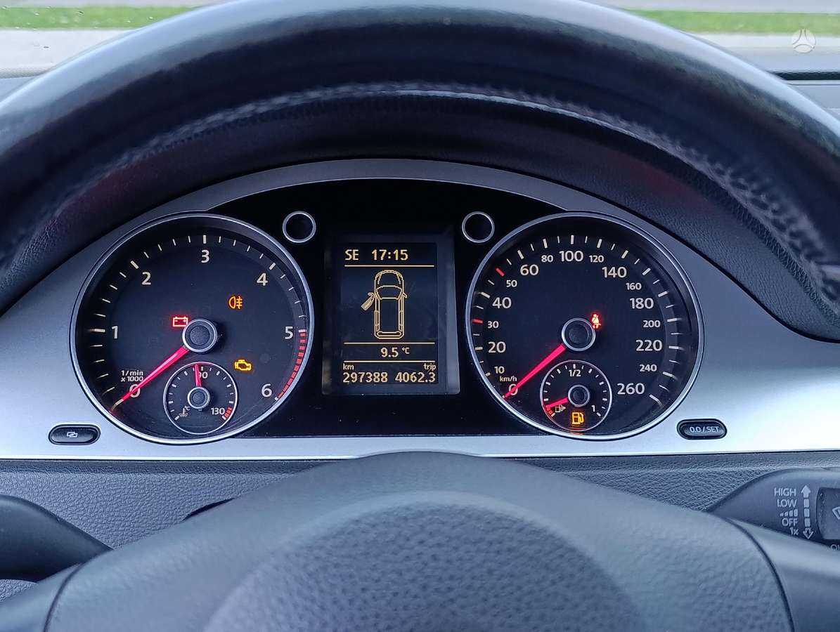 Volkswagen Passat 2009 — photo 19