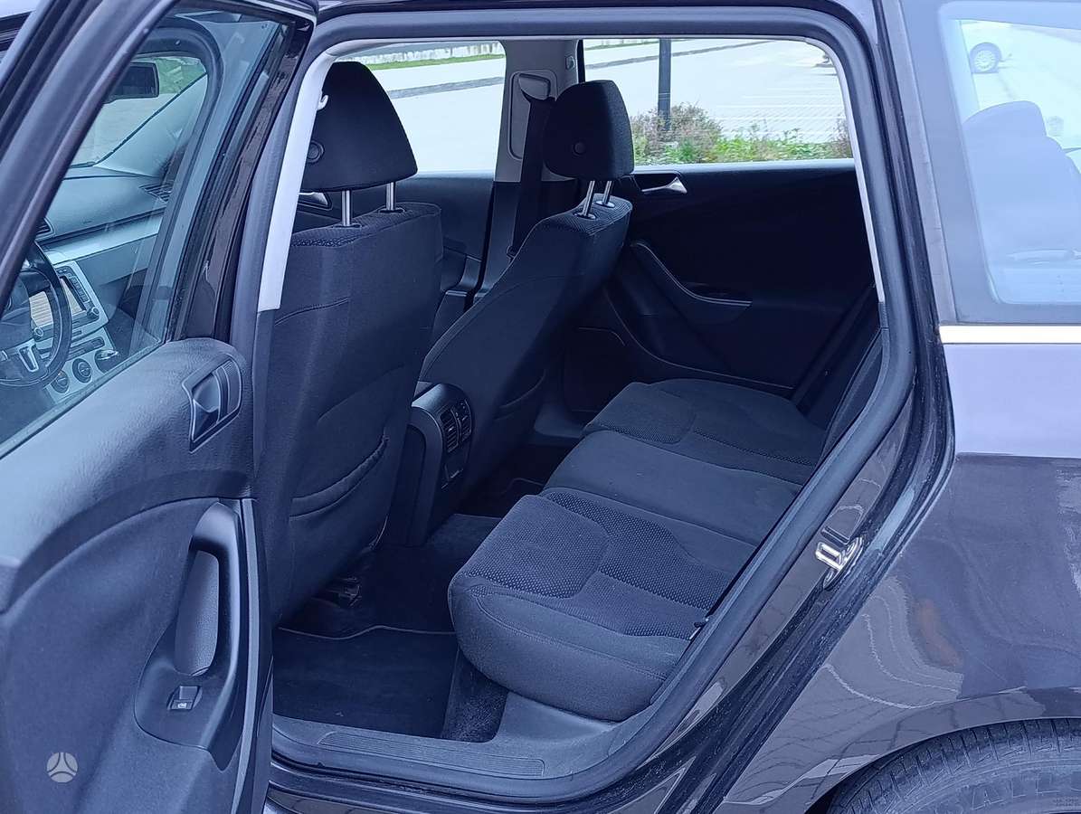 Volkswagen Passat 2009 — photo 21