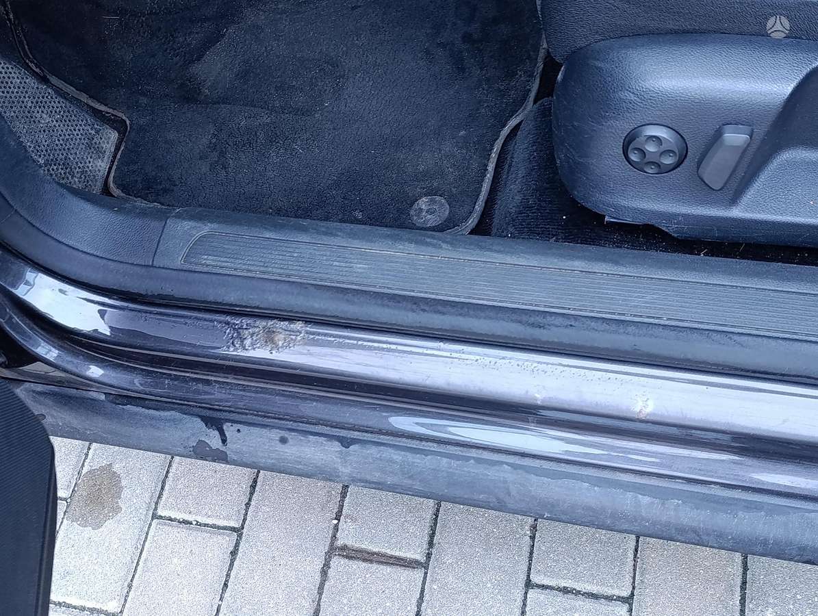 Volkswagen Passat 2009 — photo 22