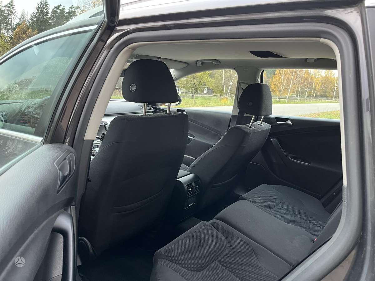 Volkswagen Passat 2009 — photo 5