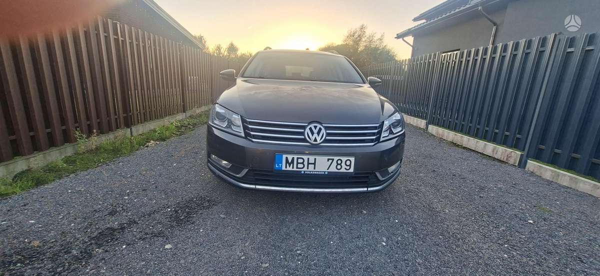 Volkswagen Passat 2013 — салон