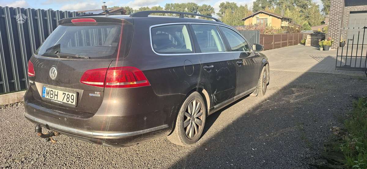 Volkswagen Passat 2013 — двигун 1600 cm³, 105 HP (77kW)