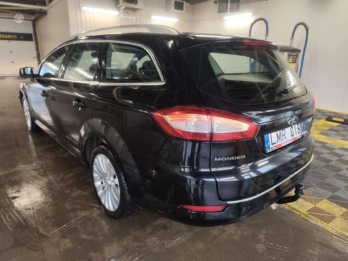 Ford Mondeo 2011 — photo 10