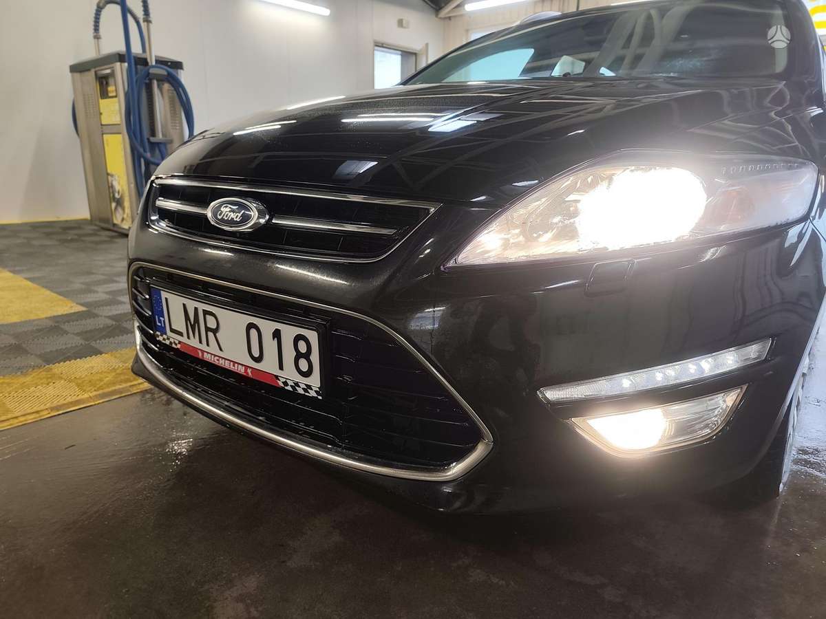 Ford Mondeo 2011 — photo 17