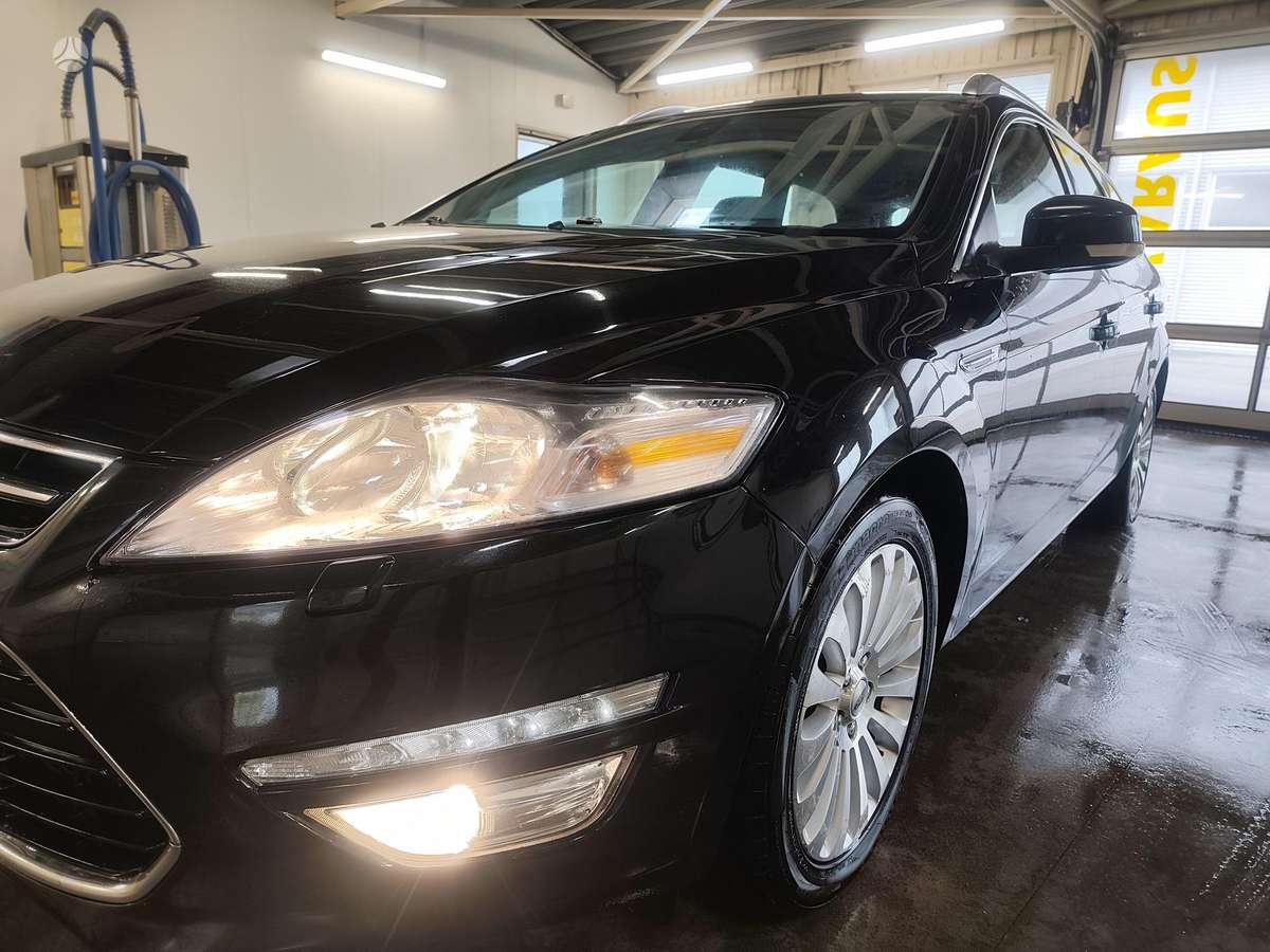 Ford Mondeo 2011 — photo 18