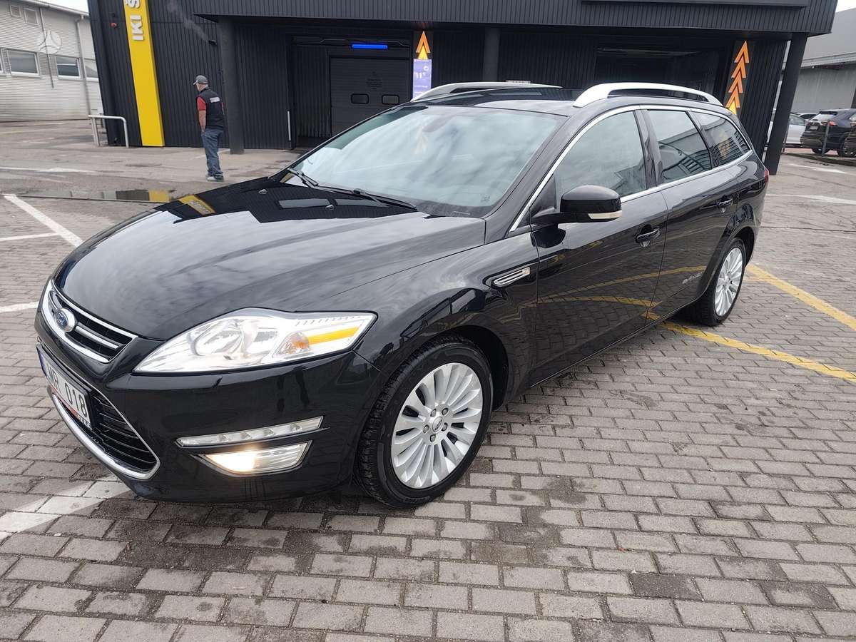 Ford Mondeo 2011 — photo 21