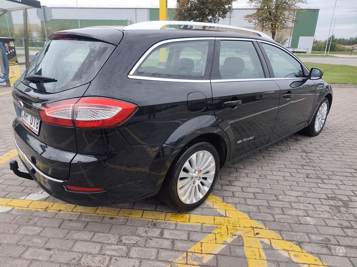 Ford Mondeo 2011 — photo 23