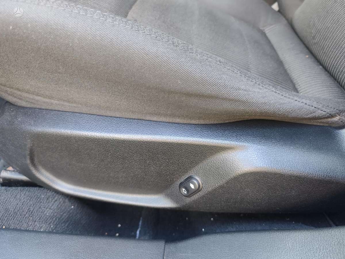Ford Mondeo 2011 — photo 28
