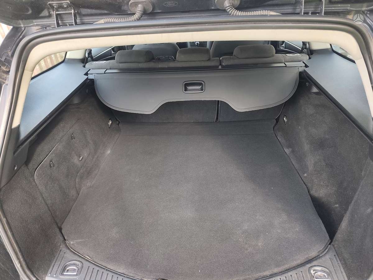 Ford Mondeo 2011 — photo 32