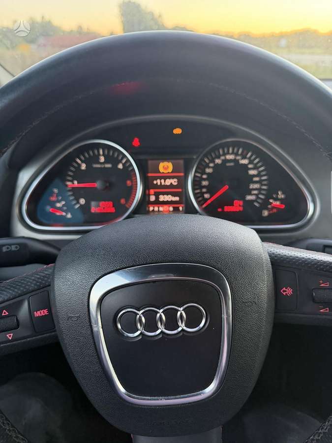 Audi Q7 2006 — photo 11