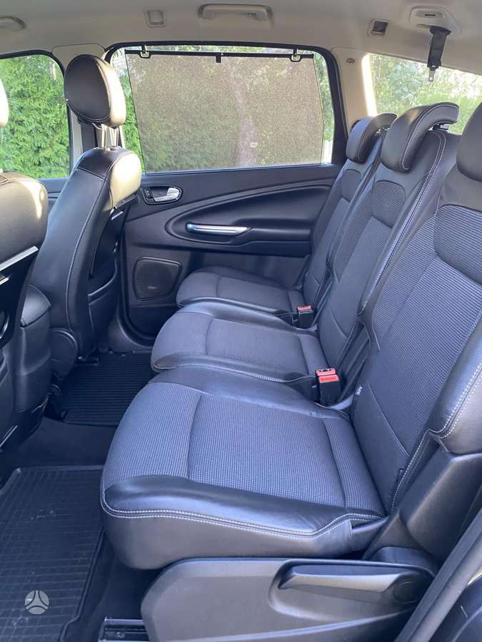 Ford S-MAX 2009 — photo 14