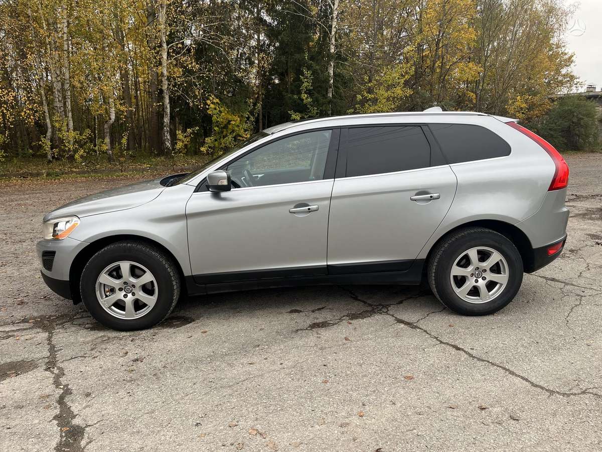 Volvo XC60 2012 — engine 3192 cm³