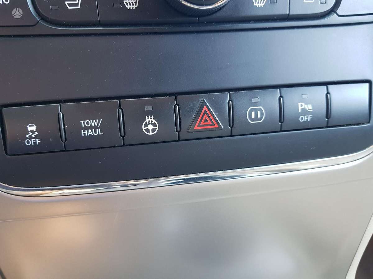 Jeep Grand 2012 — photo 12