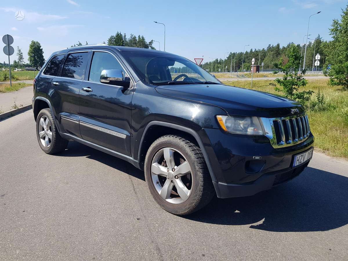 Jeep Grand 2012 — engine 5700 cm³, 366 HP (269kW)