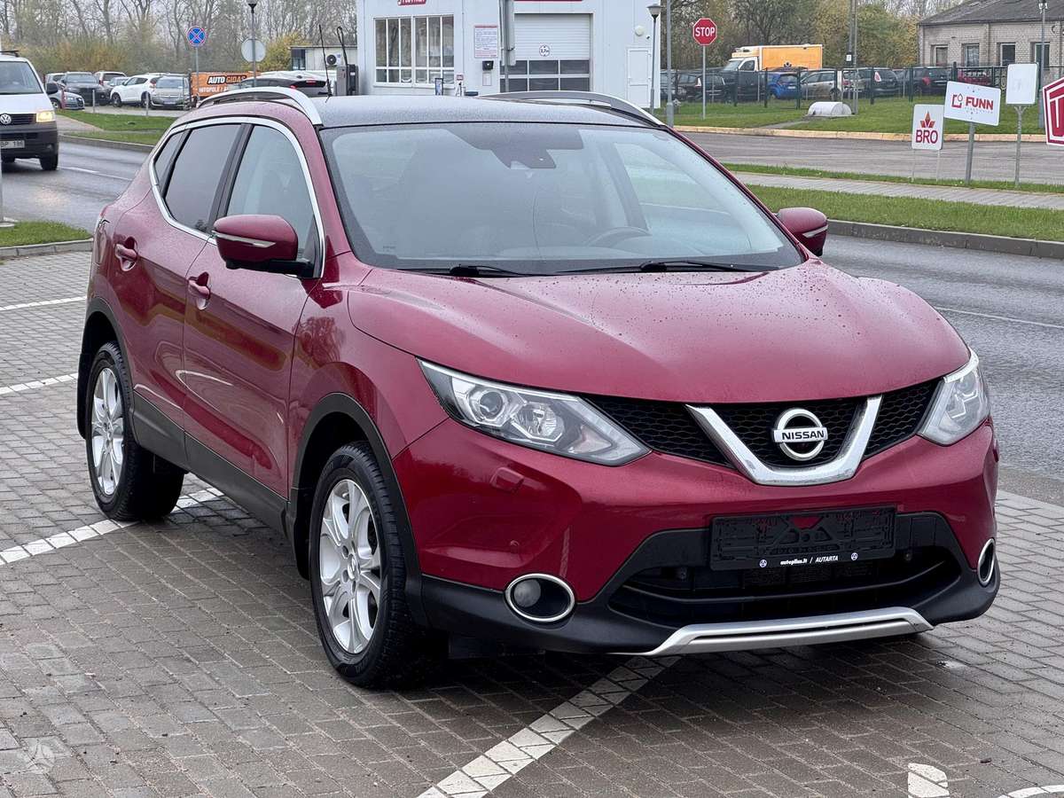 Nissan Qashqai 2014 — interior