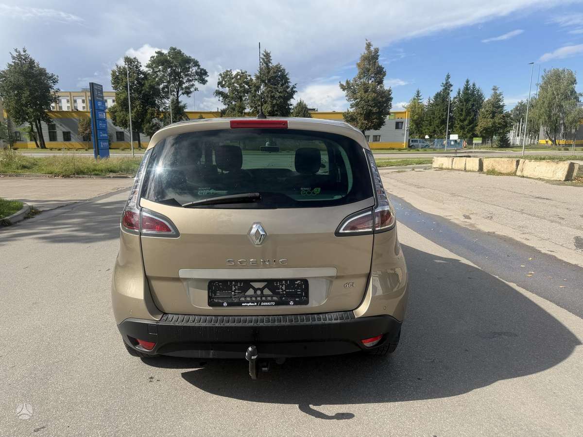 Renault Scenic 2015 — photo 11