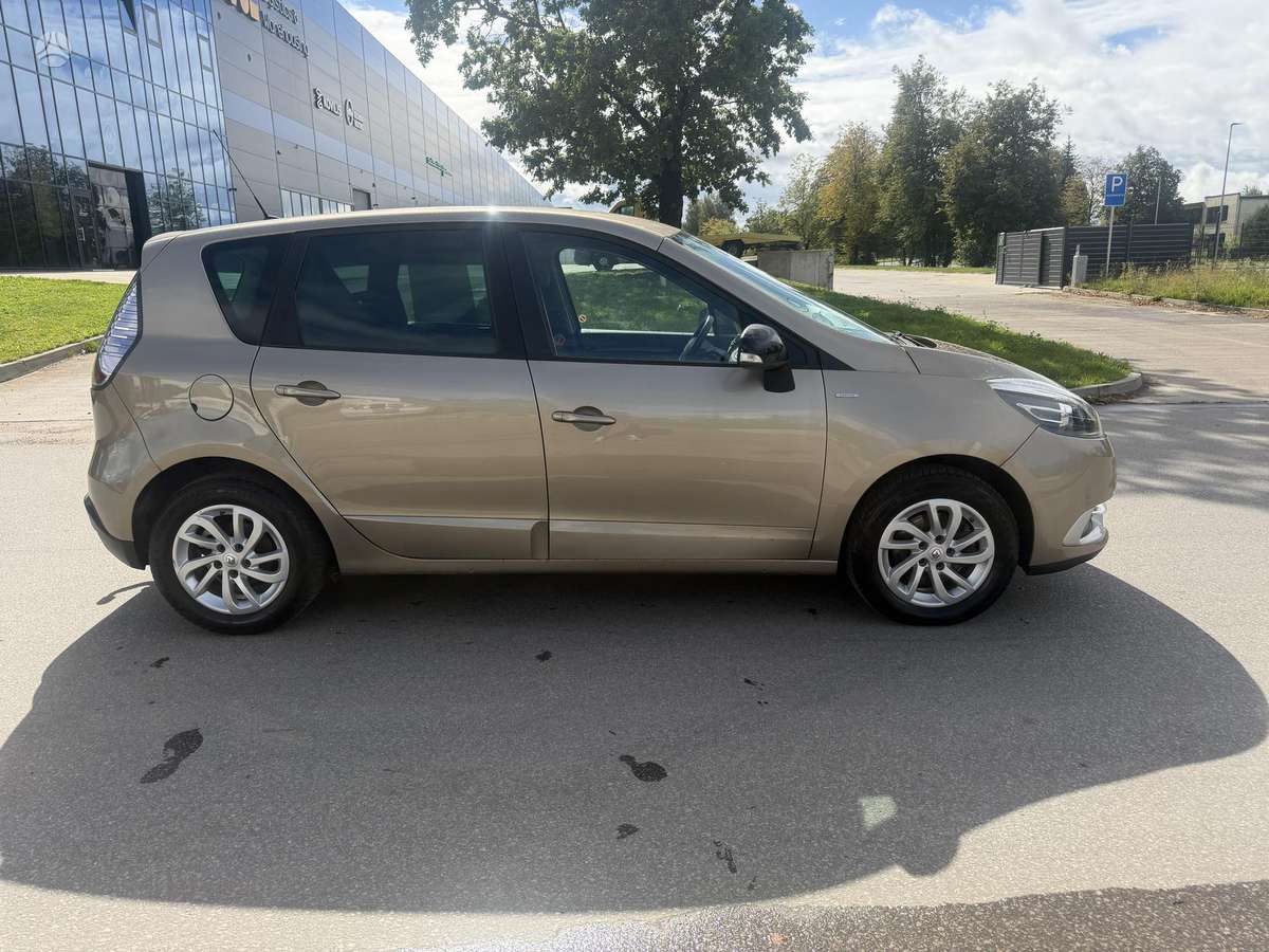 Renault Scenic 2015 — photo 12