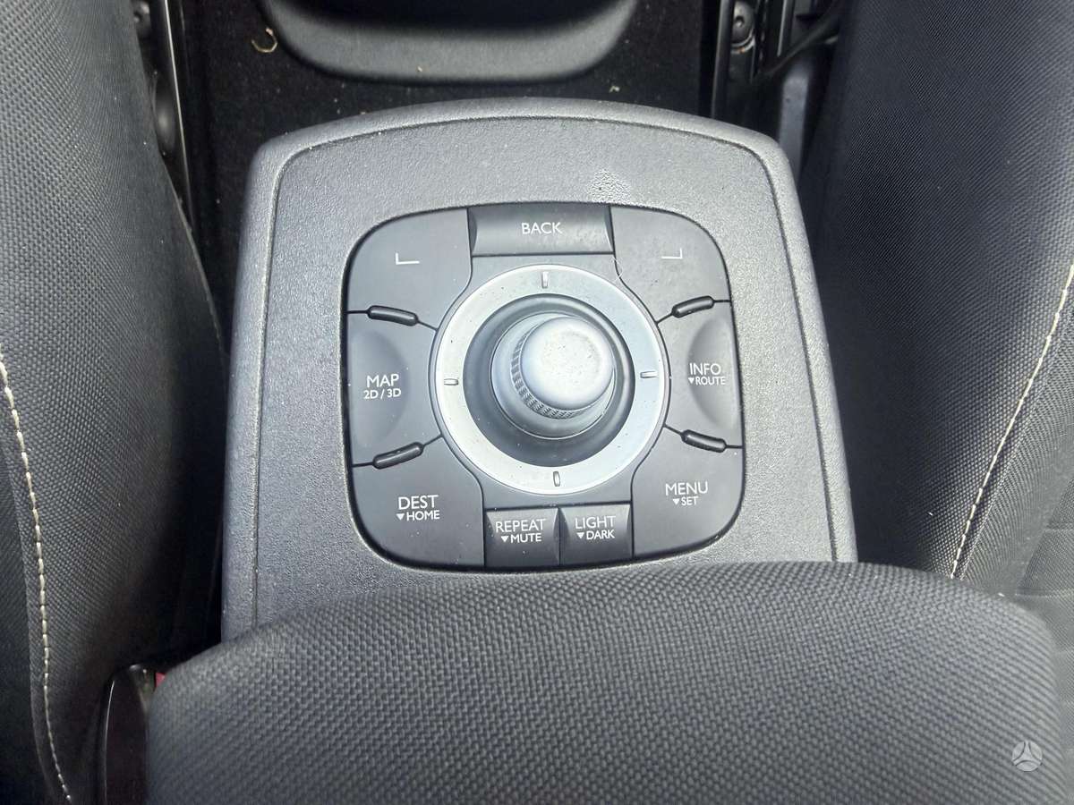 Renault Scenic 2015 — photo 19
