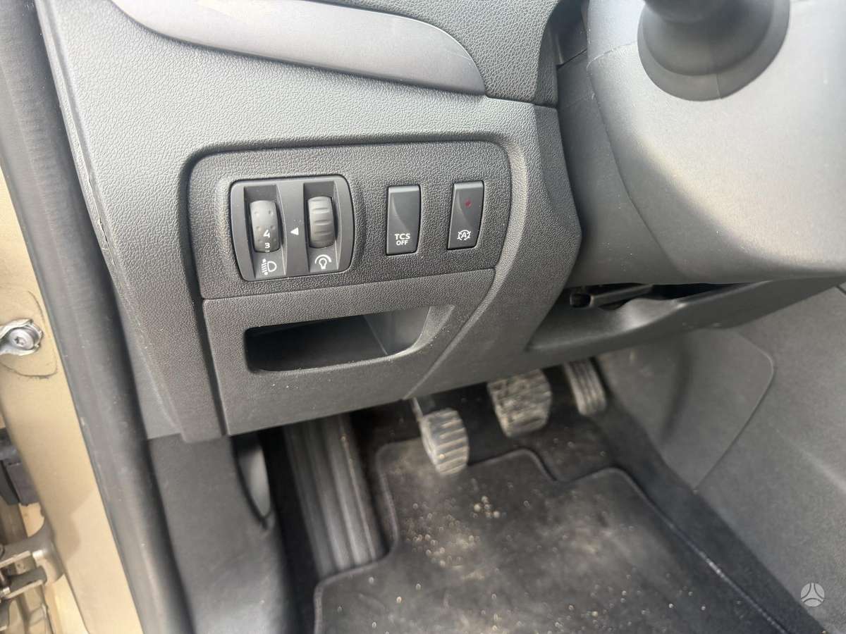Renault Scenic 2015 — photo 29