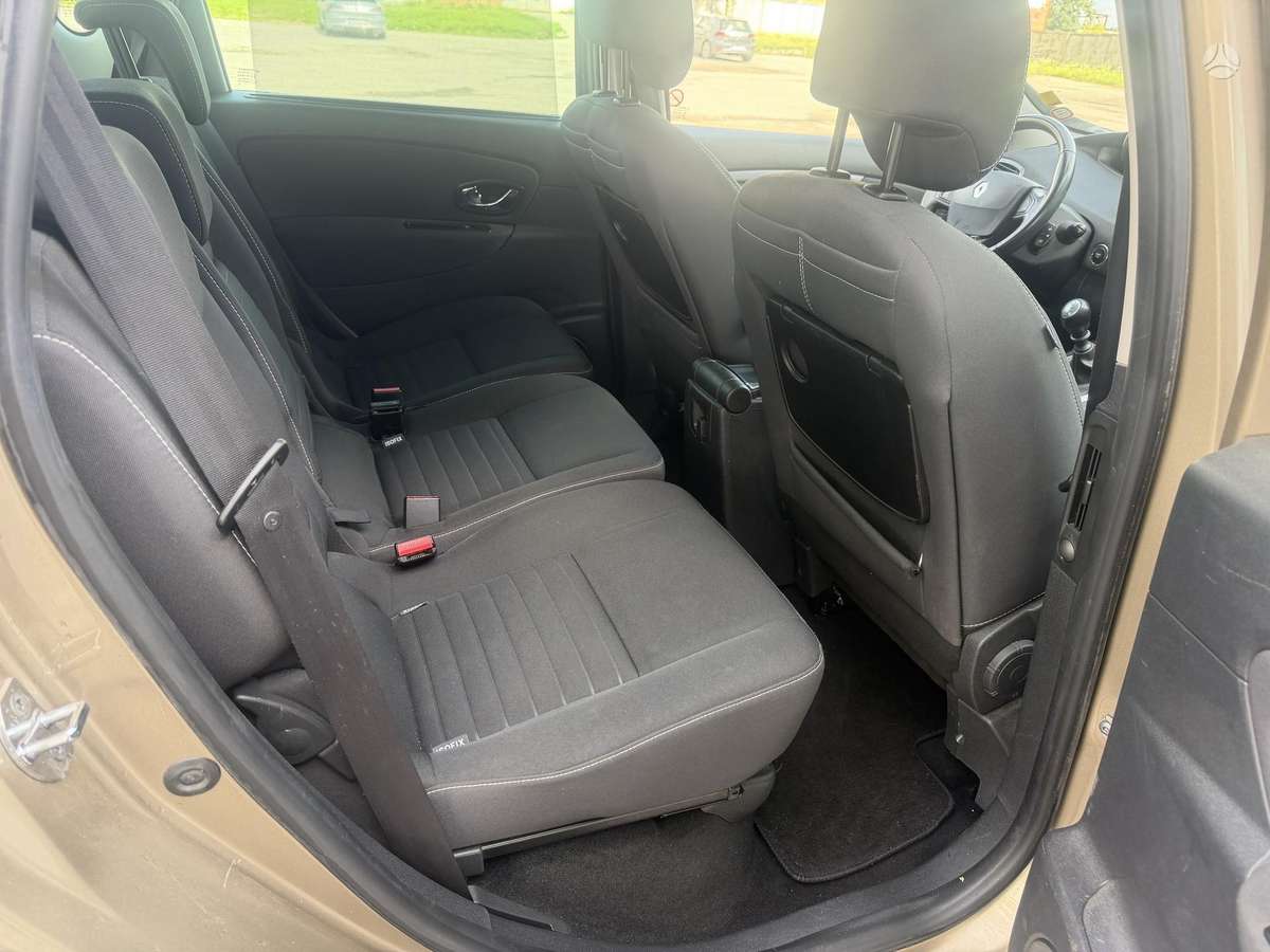 Renault Scenic 2015 — photo 31