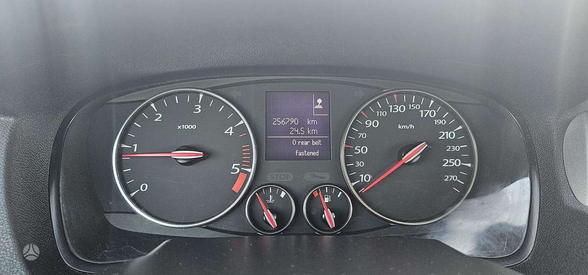 Renault Laguna 2011 — photo 13