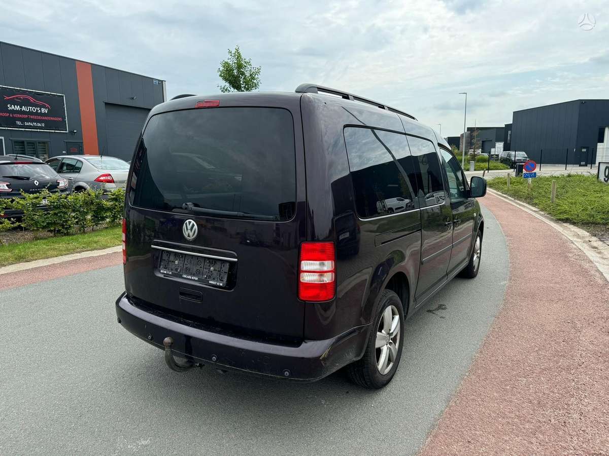 Volkswagen Caddy 2011 — rear view