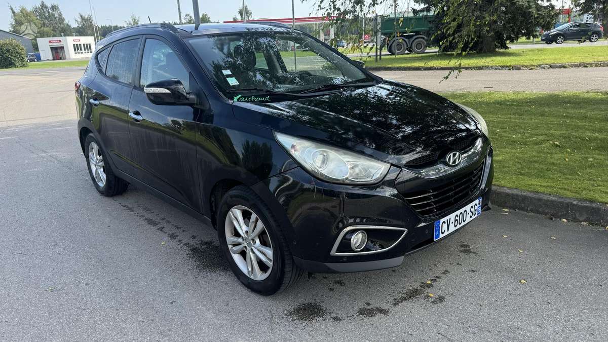 Hyundai ix35 2013 — rear view