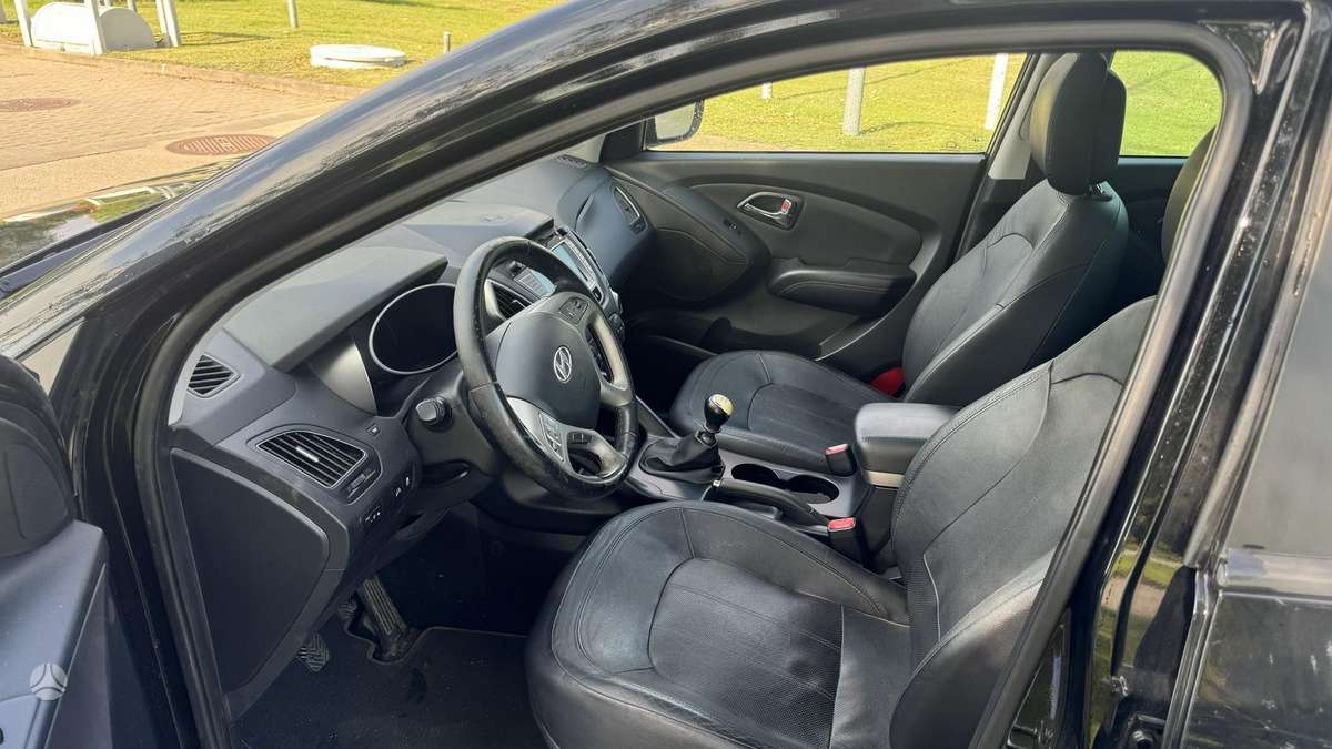 Hyundai ix35 2013 — photo 9