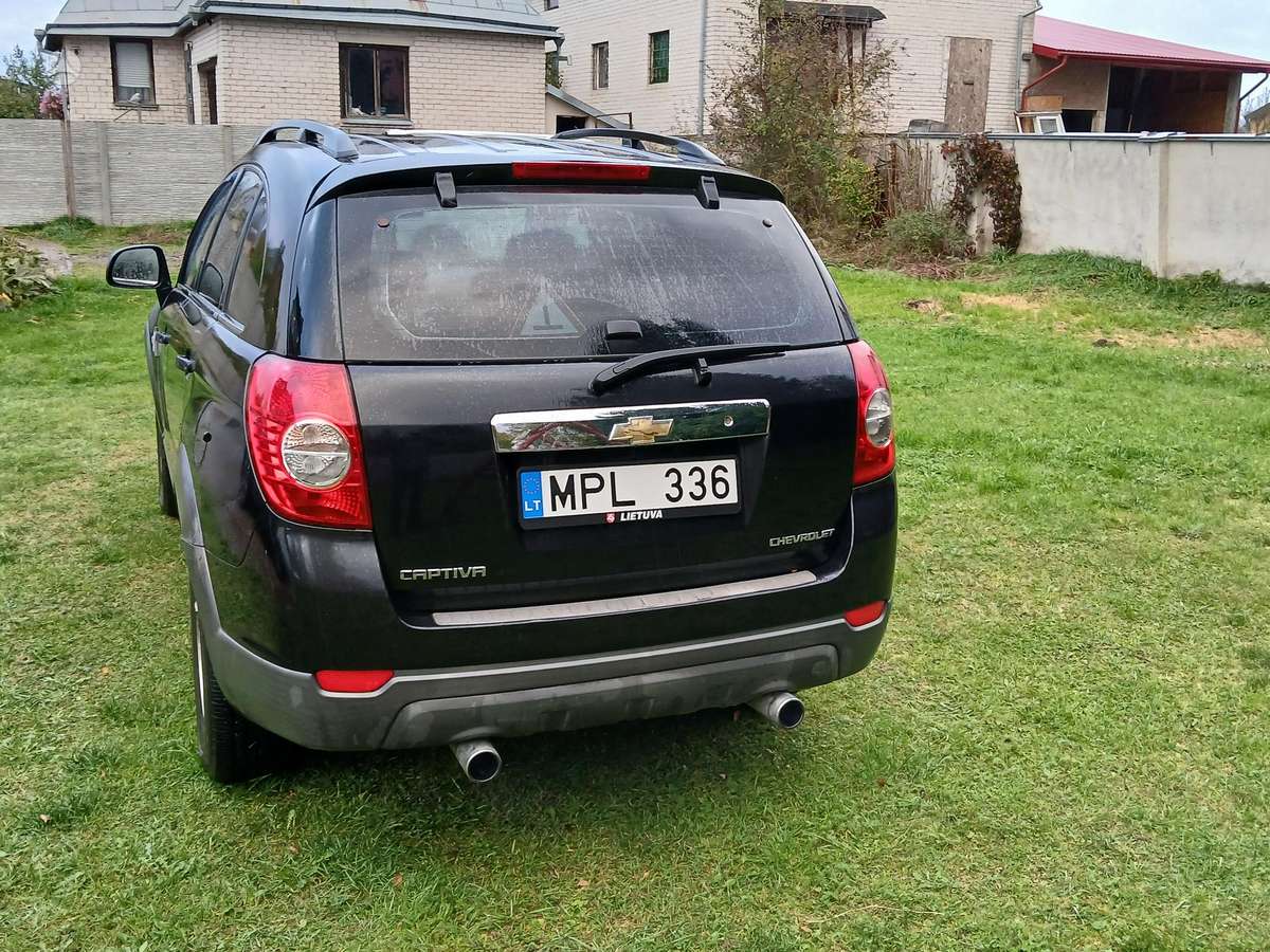 Chevrolet Captiva 2009 — engine 2000 cm³, 126 HP (93kW)