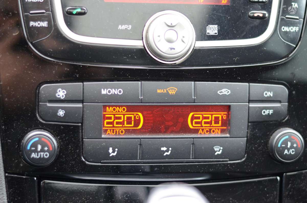 Ford S-MAX 2011 — photo 11