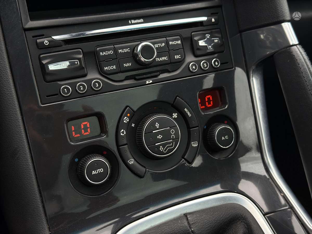 Peugeot 3008 2009 — photo 17