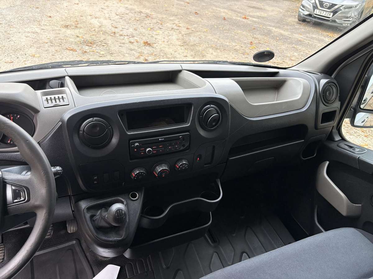 Renault Master 2015 — photo 11